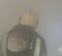 Постройка и автомобиль УАЗ сгорели в Углегорском районе
