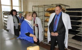 Политика и экономика