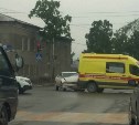 Реанимобиль попал в ДТП в Южно-Сахалинске