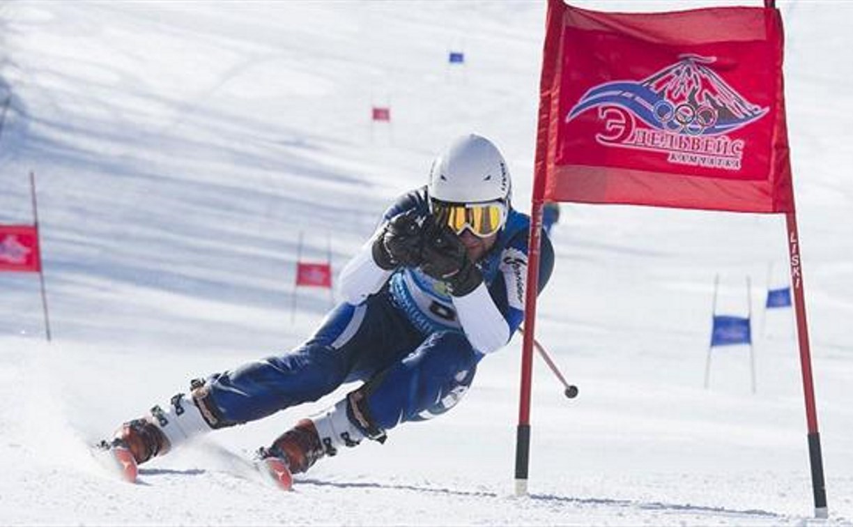 Сахалинские горнолыжники борются за призы дальневосточных соревнований