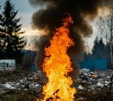 В Луговом ликвидировали крупное возгорание мусора