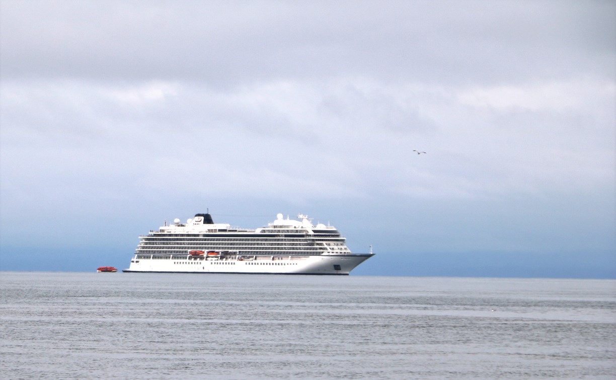 Девятьсот иностранных туристов прибыли на Сахалин на круизном лайнере