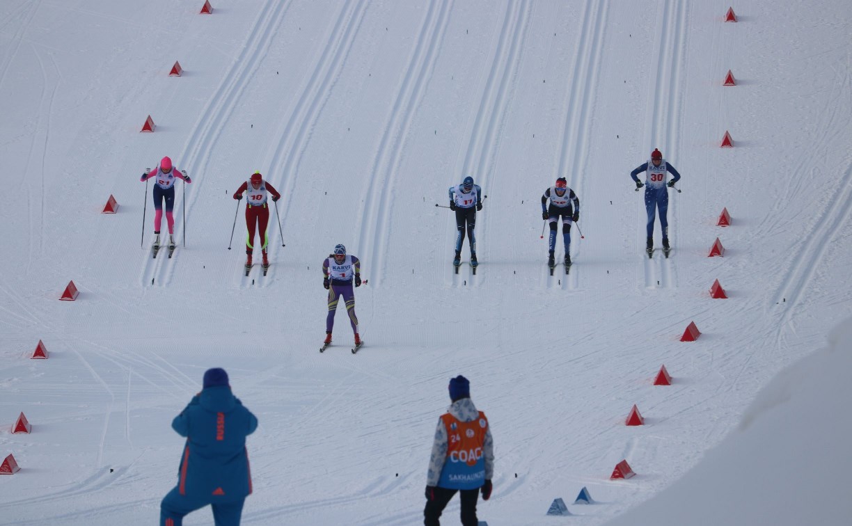 Спринт первенства ДФО по лыжным гонкам в Южно-Сахалинске выиграли хабаровские спортсмены