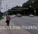 Появилось видео, как внедорожник сбил подростка на "зебре" в Южно-Сахалинске