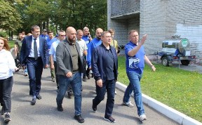 Политика и экономика