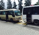 Два автобуса "поцеловались" в центре Южно-Сахалинска