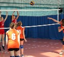 Юные сахалинские волейболисты получили призы от олимпийских чемпионов