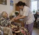 Почти половина россиян предпочла бы дом престарелых уходу родственников