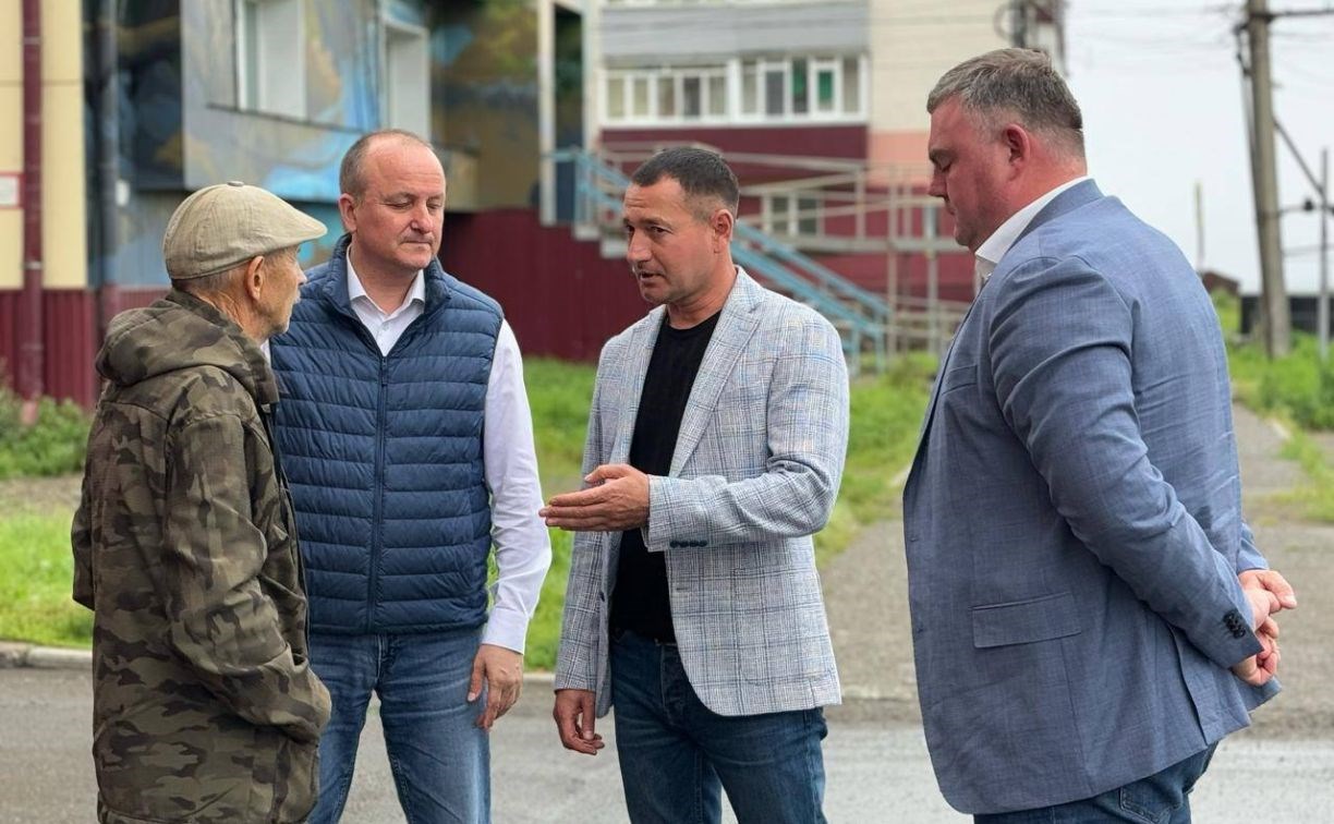В Поронайске вернут автобусную остановку, а дорогу до Северного и Рейда приведут в порядок
