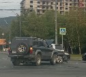 На перекрёстке в Южно-Сахалинске жестко столкнулись два автомобиля
