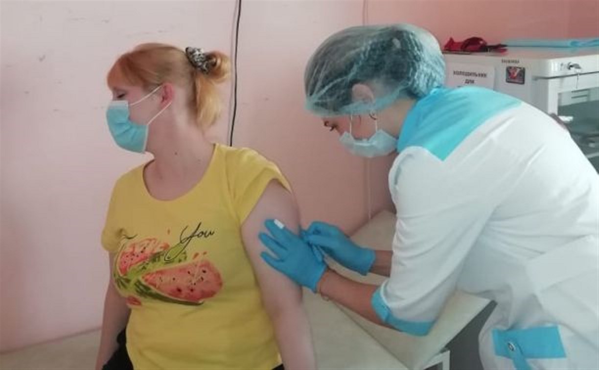 Сахалинские медики советуют сделать сочетанную прививку от гриппа и пневмококка