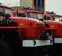 Новые автоцистерны и "Патриоты": сахалинские пожарные получили технику в свой профессиональный праздник