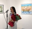 В Южно-Сахалинске открылась персональная выставка художницы Надежды Белых-Федотовой "Линия и образ"
