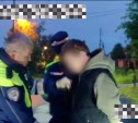 Иностранцы в Южно-Сахалинске разгуливали с героином по улице Ермака