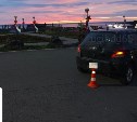 Женщина на Vitz сдавала задним ходом и сбила пенсионерку в Курильском районе