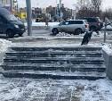 Пять лестниц в Южно-Сахалинске, про которые забыли коммунальщики, возьмут на контроль