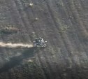 Сахалинский военнослужащий ворвался на мотоцикле к врагу и подкинул им 30 кг пластита