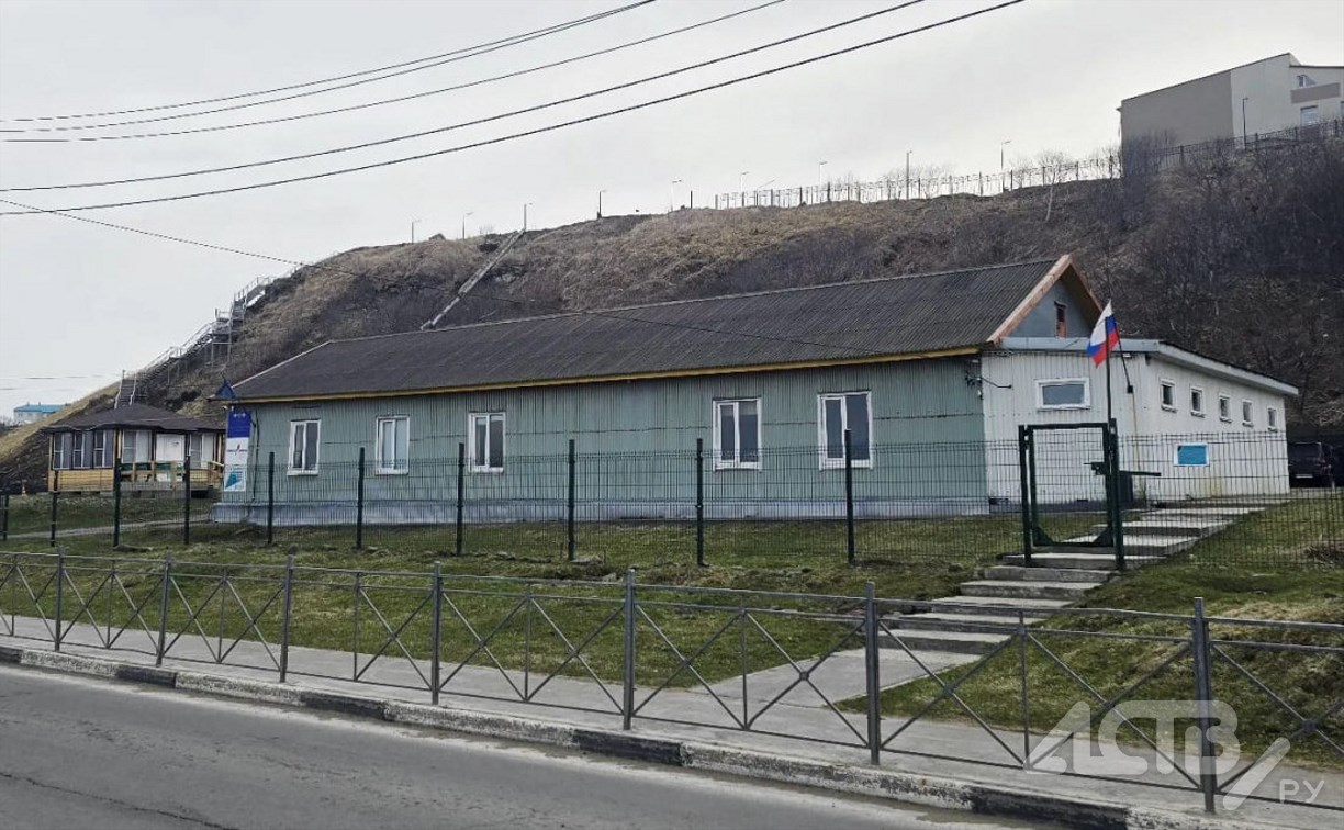 Родители против реорганизации: спор о будущем школы на Курилах продолжается