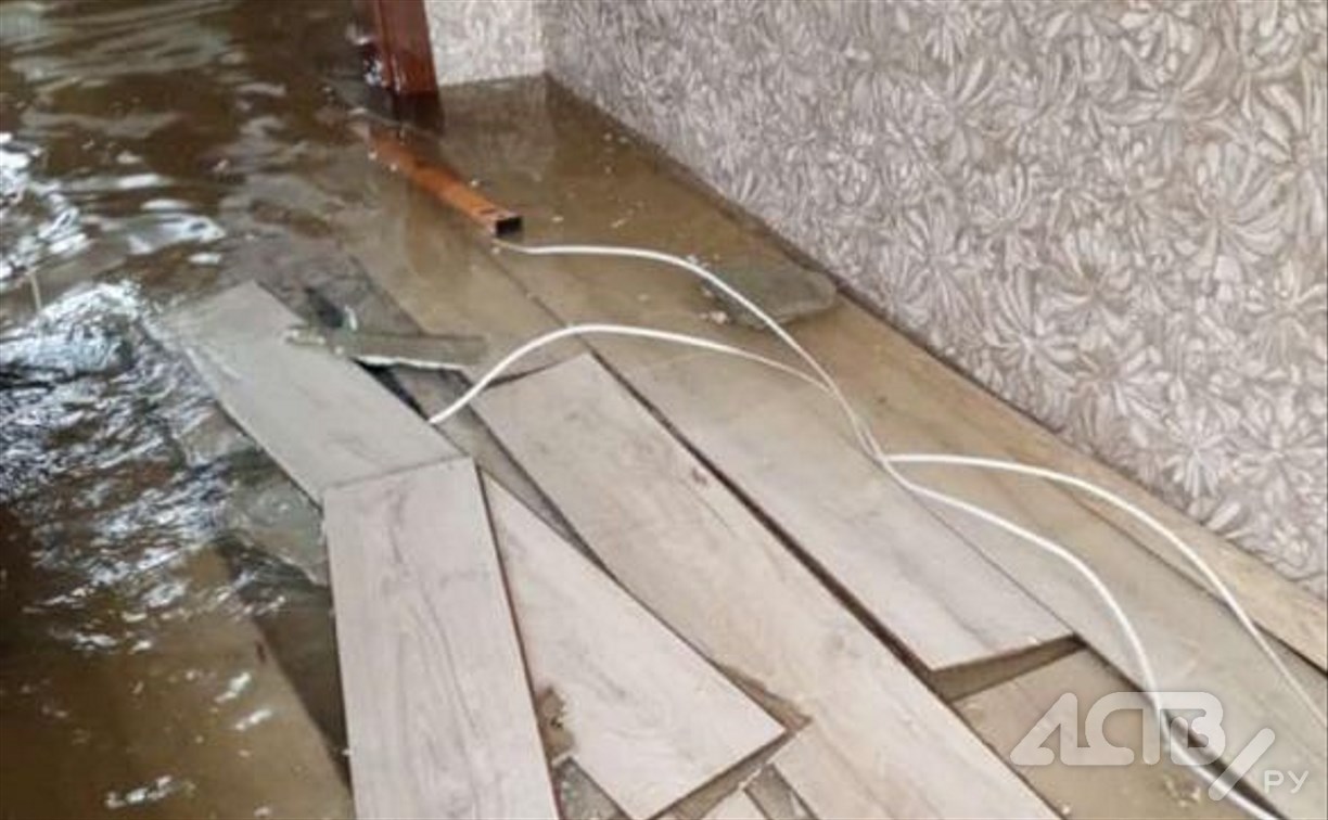 "Колхозу - хана": три дома подтопило в Невельском районе, жители эвакуировались к родственникам