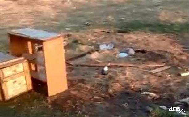 Свалку устроили на реке рыбоохранники в Холмском районе