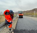 На участках федеральной трассы в Макаровском районе частично выполнили ямочный ремонт