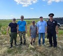 В Анивском районе спасатели вывели из леса заблудившегося мужчину