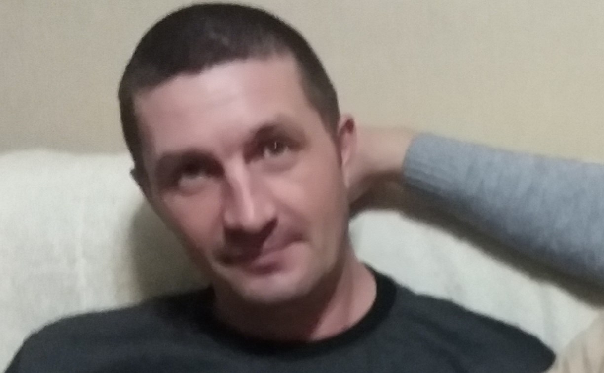 Подозреваемого в краже из квартиры ищет сахалинская полиция