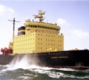 Ледокол ДВМП приступил к проводке судов в сахалинском заливе Анива