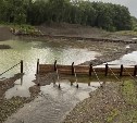 Установка забора на реке Гастелловка на Сахалине вызвала вопросы у сахалинской прокуратуры