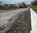 Утопающее в грязи село Ключи обещали спасти временными тротуарами и мойкой для колёс