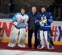 Легендарный хоккеист Владислав Третьяк посетил благотворительный матч в Южно-Сахалинске