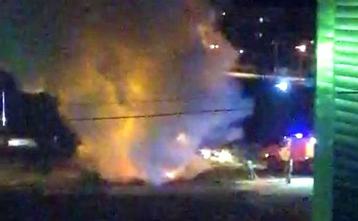 В Корсакове ночью сгорел легковой автомобиль