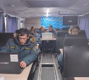 В Корсаков прибыли 20 спасателей МЧС России для поиска пропавших членов экипажа перевернувшегося судна