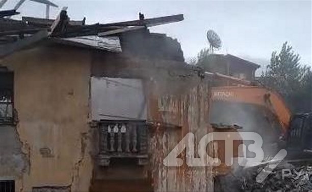 Фанзы больше нет: в Южно-Сахалинске снесли дом, в котором подростки устроили пожар
