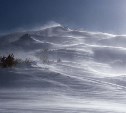 Порывистый ветер и снег обрушатся на районы Сахалинской области