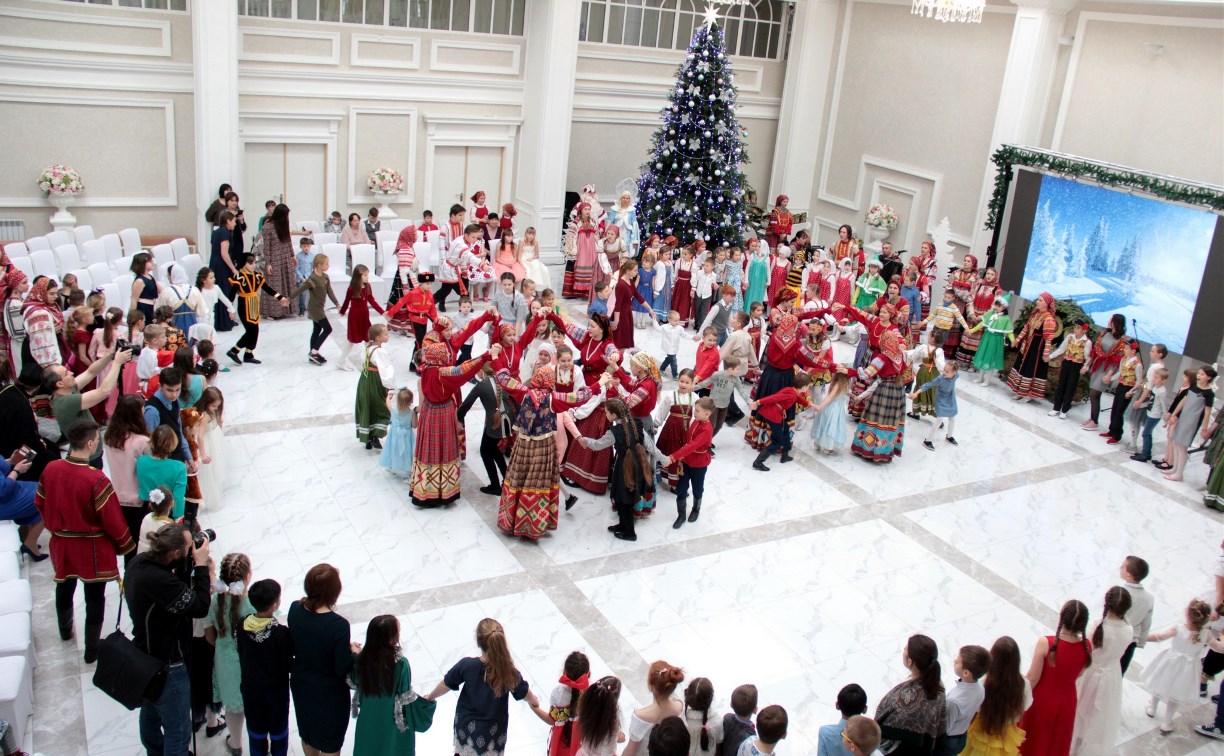 Рождественская архиерейская ёлка прошла в Южно-Сахалинске