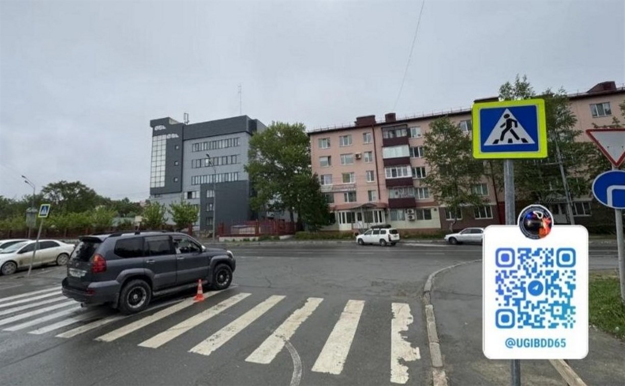 Пенсионер на внедорожнике сбил на "зебре" 8-летнюю девочку на самокате в Южно-Сахалинске 