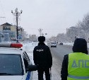  Сотрудники ГИБДД в Южно-Сахалинске обнаружили в авто подозрительного пассажира