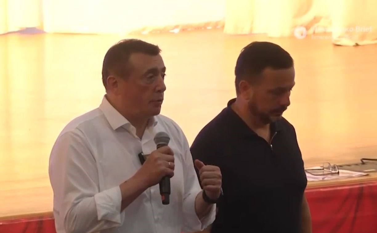 Валерий Лимаренко заступился за жителей Невельска, которых подводят недобросовестные подрядчики
