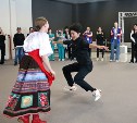 Китайских спортсменов на Сахалине научили русским народным танцам