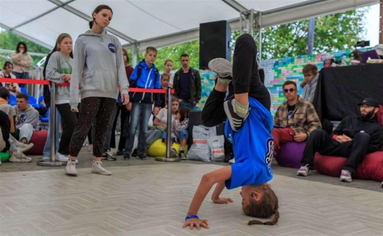 "Все судьи круто оценили": сахалинская девочка на фестивале брейк-данса поразила столичных танцоров