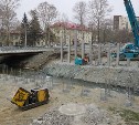 На проспекте Мира в Южно-Сахалинске продолжается капитальный ремонт