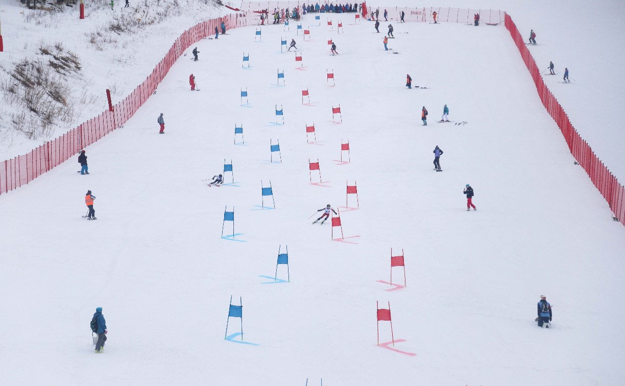 Сахалинские лыжники взяли золото и серебро в командной гонке «Утра Родины»