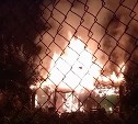 Пытались взломать ворота: дачный дом сгорел в СНТ "Берёзка" в Южно-Сахалинске