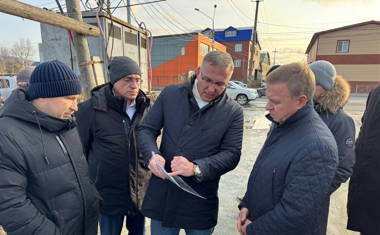 Названа вероятная причина потопа у "Спутника" в Южно-Сахалинске: разработан план действий