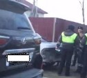 Уходя от полицейской погони, водитель тонированной "Тойоты" совершил ДТП в Южно-Сахалинске