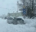 Жителей планировочных районов Южно-Сахалинска и Новотроицкого просят убрать свои машины