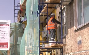 Южносахалинцы жалуются на ремонт фасадов жилых домов 