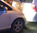 Водителя автомобиля Honda Fit увезли на скорой с места ДТП в Южно-Сахалинске
