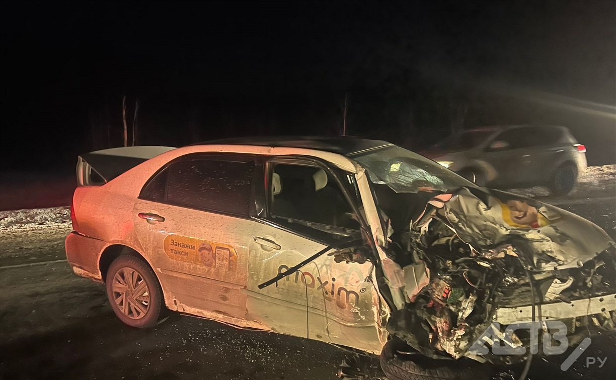 Водитель такси пострадал в лобовом ДТП севернее Новоалександровска